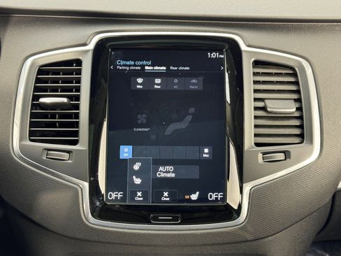 Used 2018 Volvo XC90 T8 Momentum w/ Convenience Package image 27