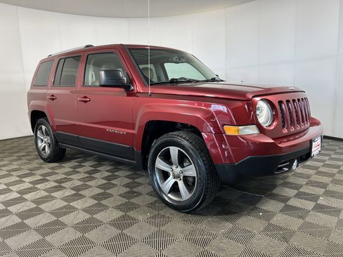 Used 2017 Jeep Patriot High Altitude image 4