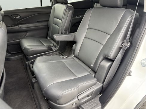 Used 2021 Honda Pilot Touring image 24