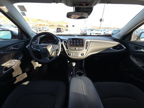 Used 2025 Chevrolet Malibu LT image 29