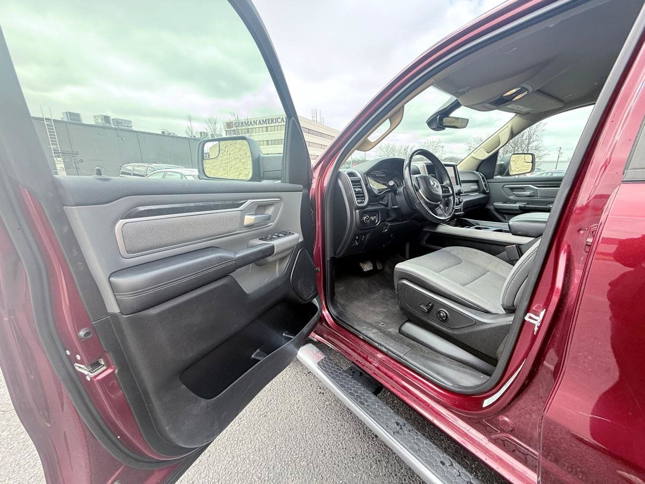 Used 2019 RAM 1500 Big Horn AWD/4WD image 8