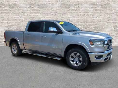 Used 2022 RAM 1500 Laramie AWD/4WD image 1