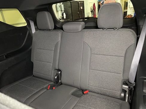 Used 2025 Chevrolet Traverse LT w/ Sun and Wheel Package image 54