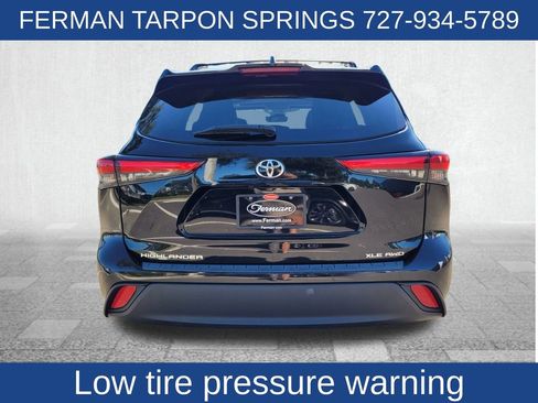 Used 2023 Toyota Highlander XLE image 8