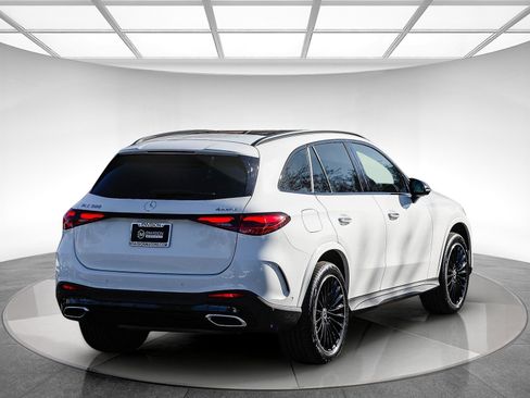 Certified 2023 Mercedes-Benz GLC 300 4MATIC image 4