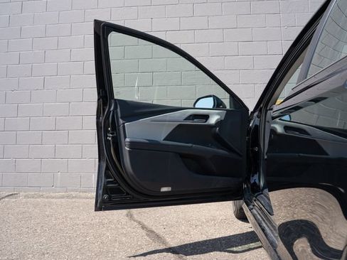 Used 2025 Toyota Camry XLE AWD/4WD image 15