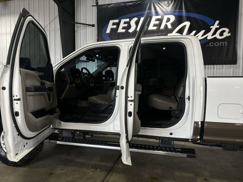 Used 2019 Ford F250 XL w/ Power Equipment Group image 4