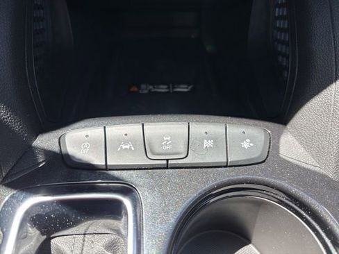 Used 2025 Chevrolet TrailBlazer LT w/ Convenience Package FWD image 26