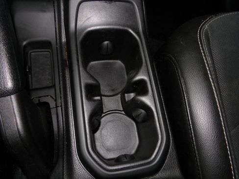 Used 2020 Jeep Wrangler Unlimited Freedom Edition image 25