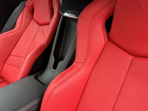 Used 2024 Chevrolet Corvette Stingray Coupe RWD image 22