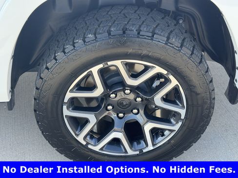 Used 2025 RAM 1500 Laramie w/ Sport Appearance Package AWD/4WD image 9