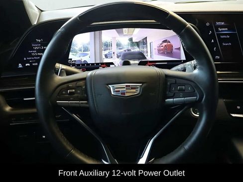 Used 2023 Cadillac Escalade ESV V AWD/4WD image 9