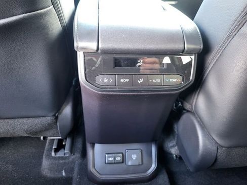 New 2026 Toyota Highlander Limited image 10