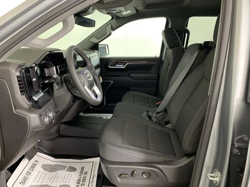 New 2026 GMC Sierra 1500 SLE image 7