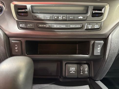 Used 2017 Honda Pilot EX-L image 32