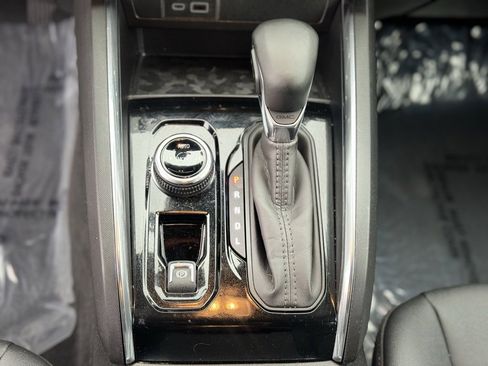 Used 2025 GMC Canyon Elevation w/ Convenience Package image 17