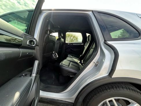 Used 2012 Porsche Cayenne image 11