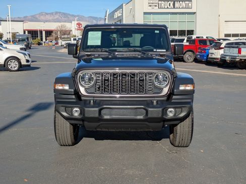 Used 2024 Jeep Wrangler Sport S image 9