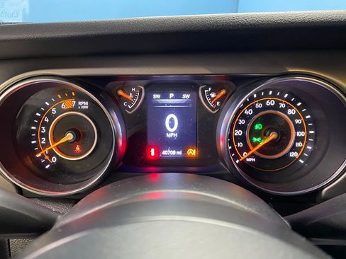 Used 2020 Jeep Wrangler Sport image 23