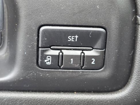 Used 2020 GMC Sierra 1500 SLT w/ SLT Premium Package image 14