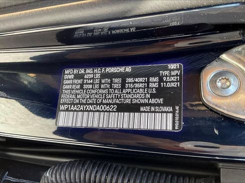 Used 2022 Porsche Cayenne AWD/4WD image 19