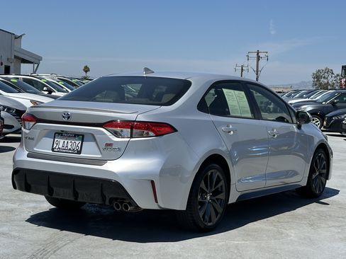 Used 2024 Toyota Corolla SE w/ SE Package FWD image 7