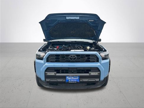 Used 2025 Toyota 4Runner TRD Off-Road Premium image 5
