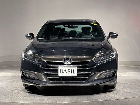 Used 2018 Honda Accord Sport image 9