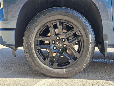 Used 2024 Chevrolet Silverado 1500 Custom w/ Turbomax Blackout Package image 31