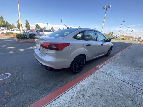Used 2015 Ford Focus S FWD image 8