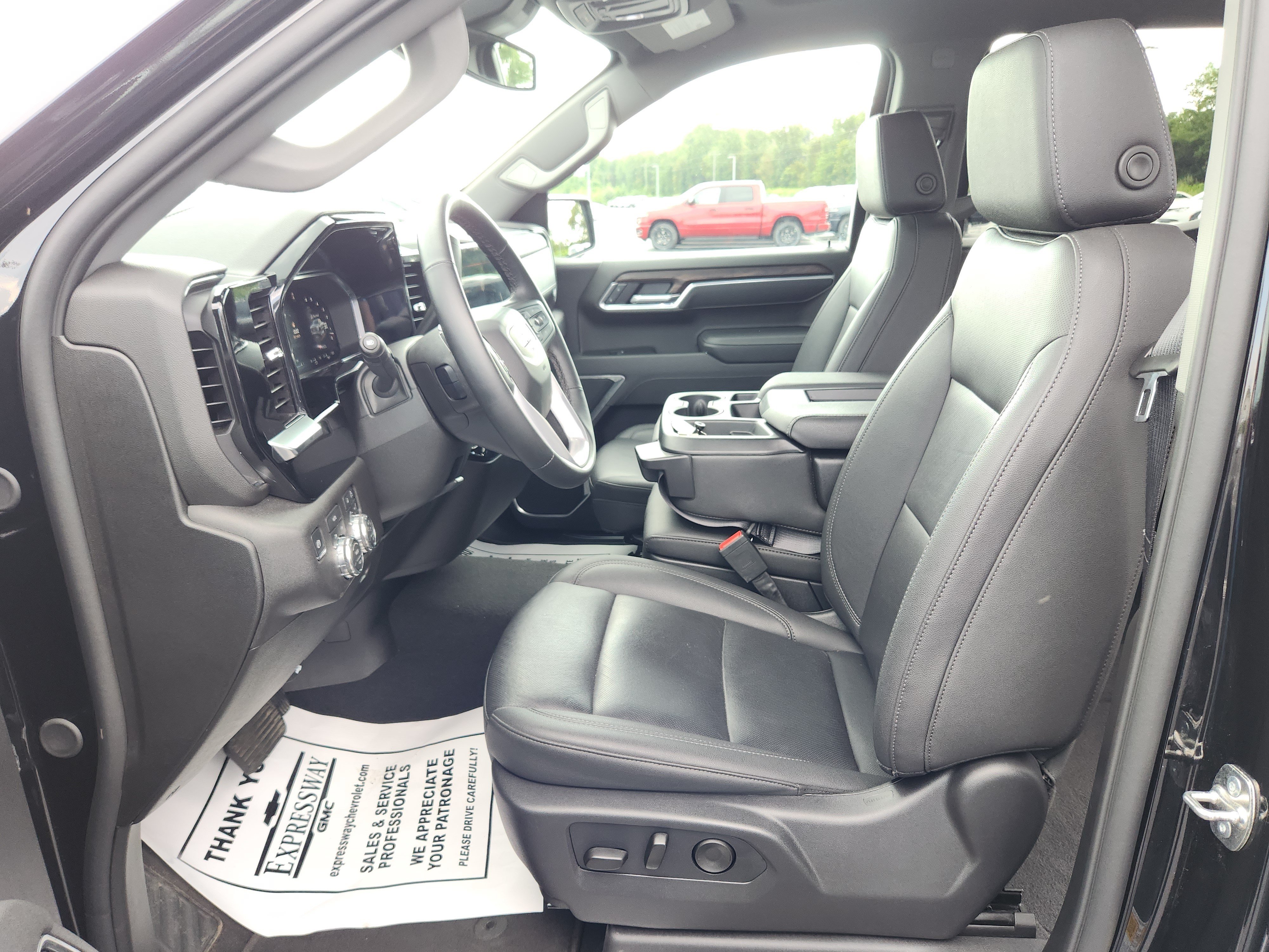Used 2026 GMC Sierra 1500 SLT AWD/4WD image 13