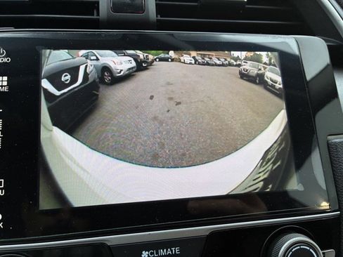 Used 2018 Honda Civic EX image 11