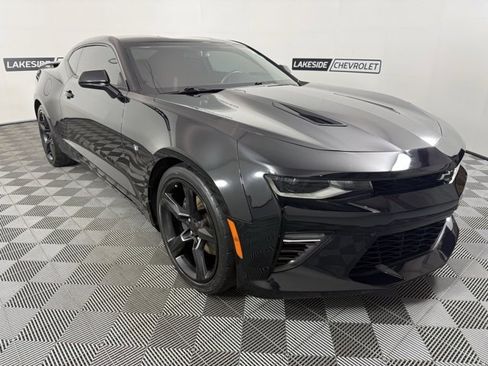 Used 2017 Chevrolet Camaro SS image 8