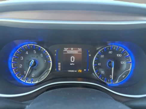 Used 2020 Chrysler Voyager Lxi FWD image 21