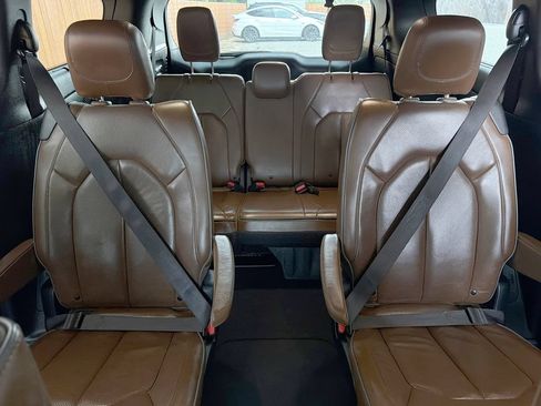 Used 2021 Chrysler Pacifica Limited w/ Uconnect Theater Family Group AWD/4WD image 33