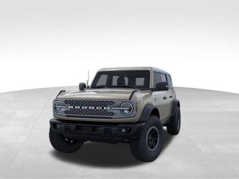 New 2025 Ford Bronco Badlands image 2