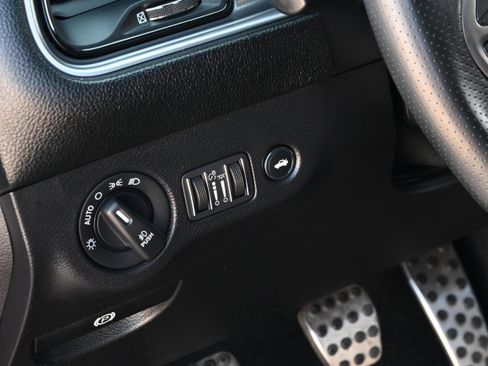 Used 2019 Dodge Challenger R/T Scat Pack w/ Shaker Package image 30