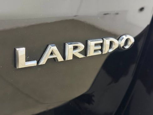 Used 2020 Jeep Grand Cherokee Laredo AWD/4WD image 16