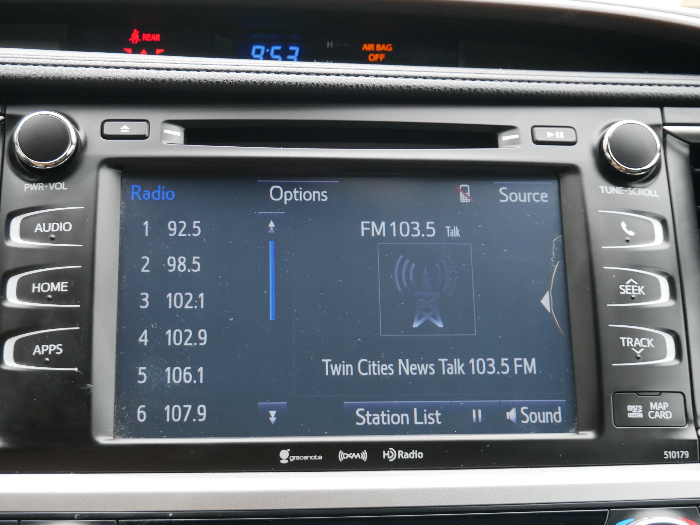 Used 2018 Toyota Highlander XLE w/ Carpet Mat Package (TMS) AWD/4WD image 13