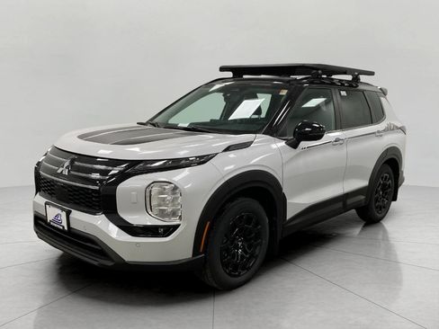 New 2026 Mitsubishi Outlander AWD image 9