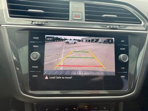 Used 2023 Volkswagen Tiguan SE R-Line FWD image 20