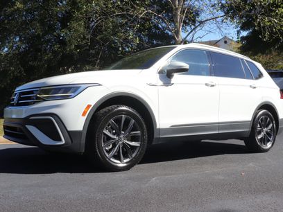 Used 2022 Volkswagen Tiguan SE