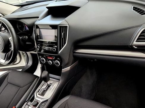 Used 2019 Subaru Forester Premium AWD/4WD image 16