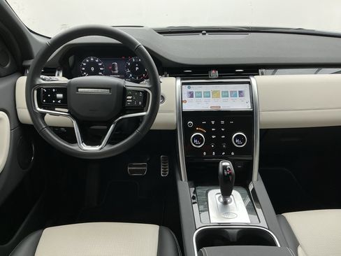 Used 2023 Land Rover Discovery Sport SE R-Dynamic image 18