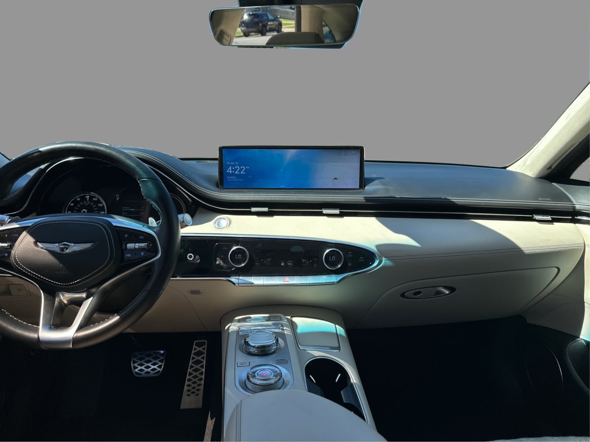 Used 2022 Genesis GV70 3.5T Sport w/ Sport Advanced Package AWD/4WD image 19