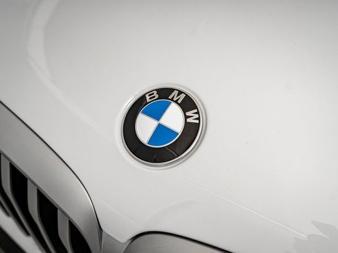 New 2026 BMW X5 xDrive40i w/ M Sport Package image 3