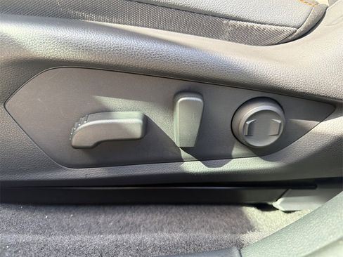 Used 2025 Subaru Crosstrek 2.5i Limited w/ Popular Package #3A image 13