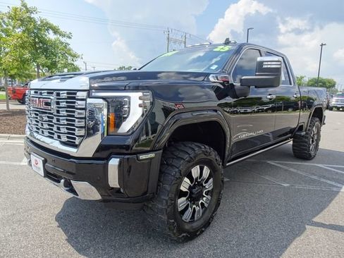 Used 2025 GMC Sierra 2500 Denali w/ Denali Reserve Package AWD/4WD image 8