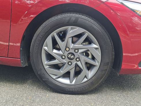 Used 2024 Hyundai Elantra Blue FWD image 26