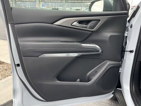 New 2026 Chevrolet Traverse LT w/ Driver Confidence Package image 2